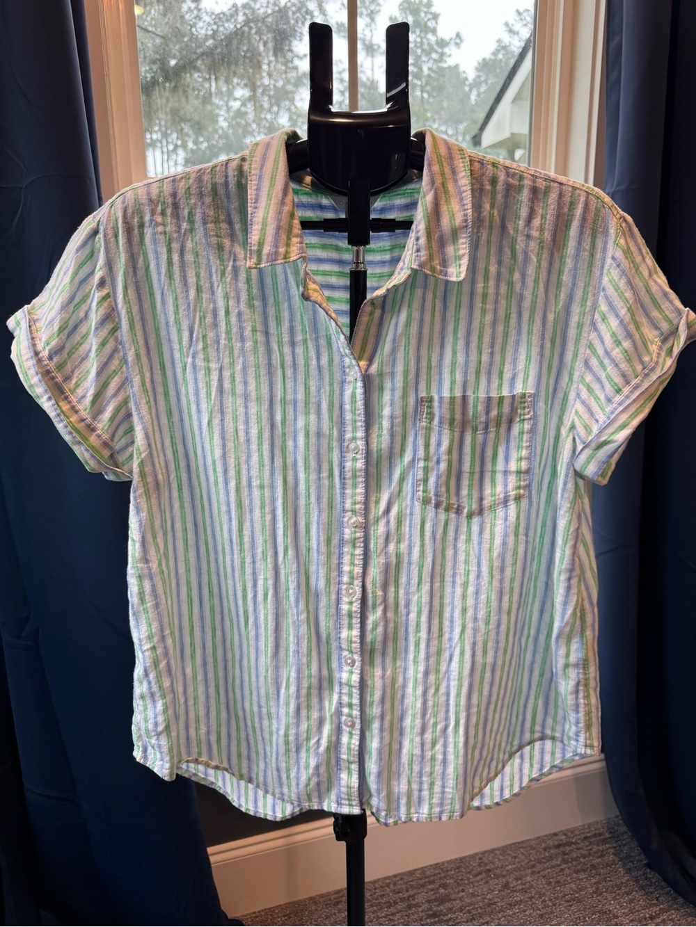 Caslon White with Blue & Green Cap Sleeve Women’s Shirt Size Large